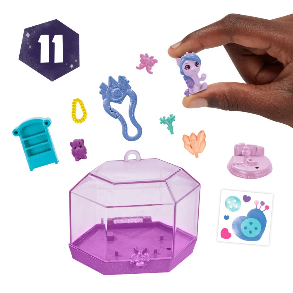 My Little Pony Mini World Magic Crystal Keychain Izzy Moonbow