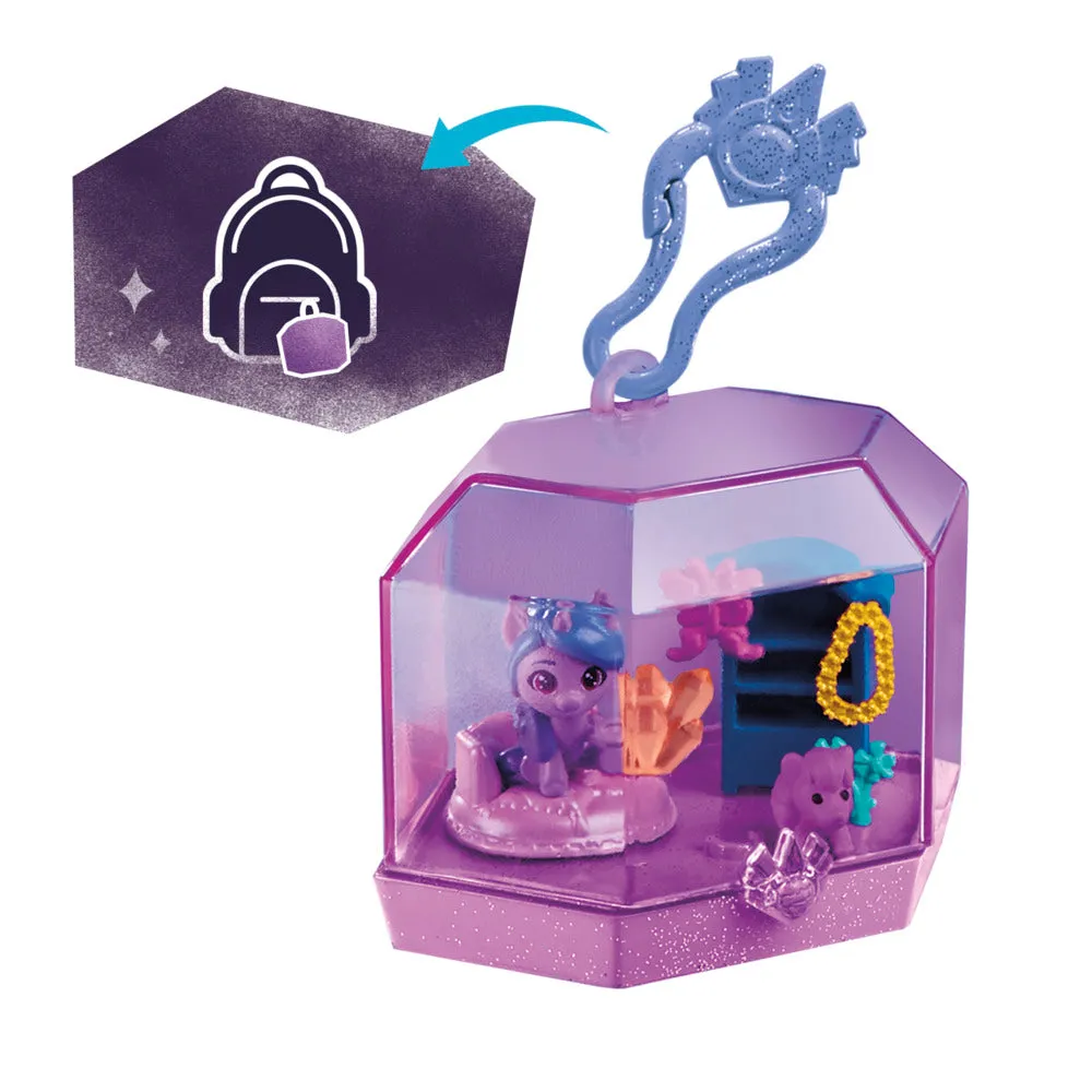 My Little Pony Mini World Magic Crystal Keychain Izzy Moonbow